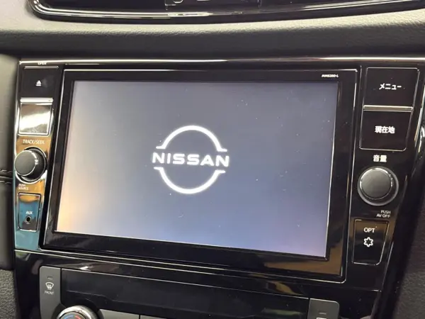 Nissan X-Trail 2.0 20Xi Leather Edition V Selection 2-Row 4WD Non-Smoking Sunroof Genuine 9-inch Navigation Around-View Camera ProPilot Digital Mirror Power Rear Gate LED Headlights Black Leather Power Seats All-Seat Heaters Genuine 18-inch Alloy ETC Roof Rails (Brilliant White Pearl (3P)) — photo 7