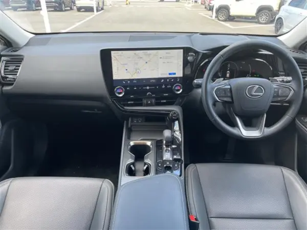 2025 Lexus Nx — photo 2