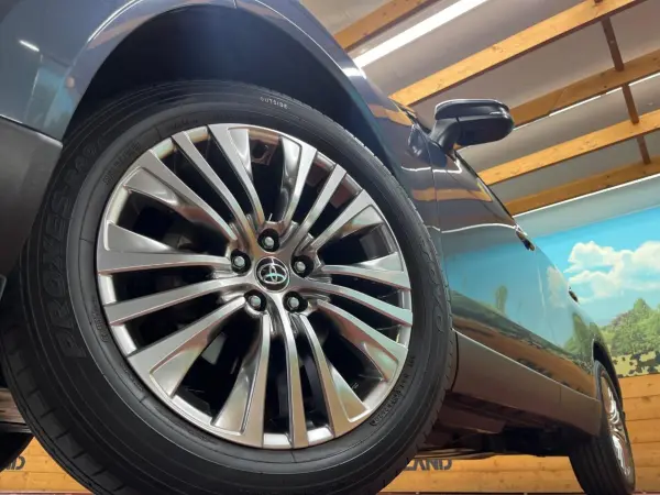 2020 Toyota Harrier — photo 9 | Tuminion Kenya