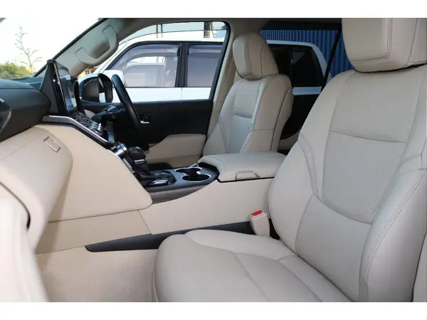 2024 Toyota Landrcuiser 300 — photo 9 | Tuminion Kenya