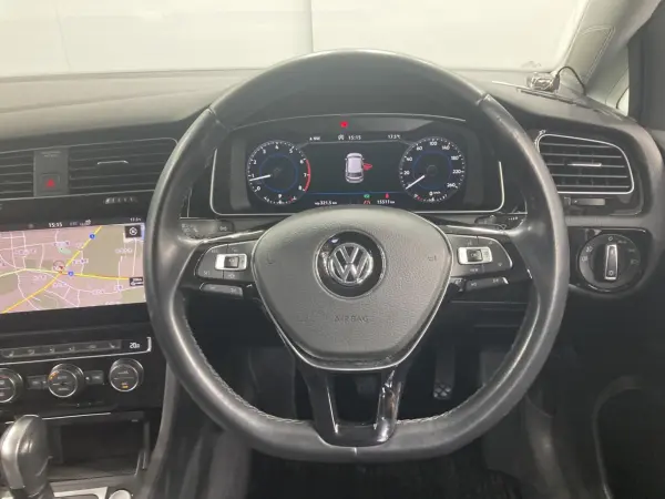 2019 Volkswagen Golf — photo 3