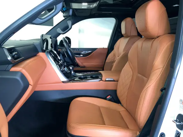 Lexus LX600 Executive 4WD — photo 7