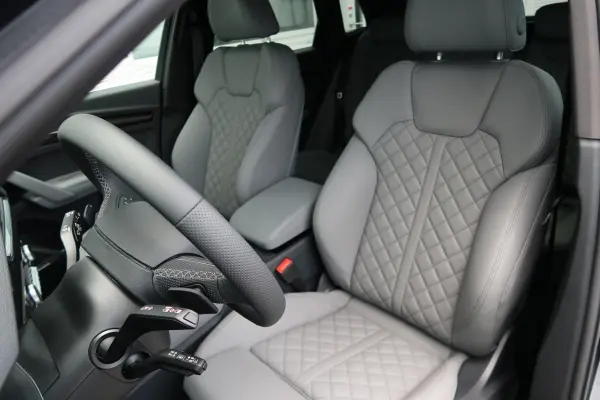 Audi SQ5 Quattro — photo 8