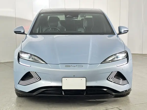 2024 Byd Seal — photo 2