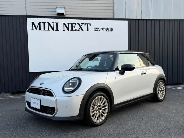 Mini Cooper C 3-Door DCT Company Owned Vehicle Certified Used Nanoque White/Black Roof M Package Non-Smoking Vehicle FAVOUD TRIM 17-Inch Alloy Wheels Seat Heater (Nanoque White) — thumbnail 1