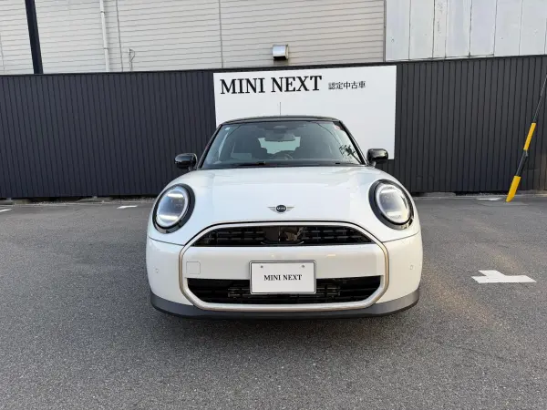 2025 Mini Cooper — photo 2