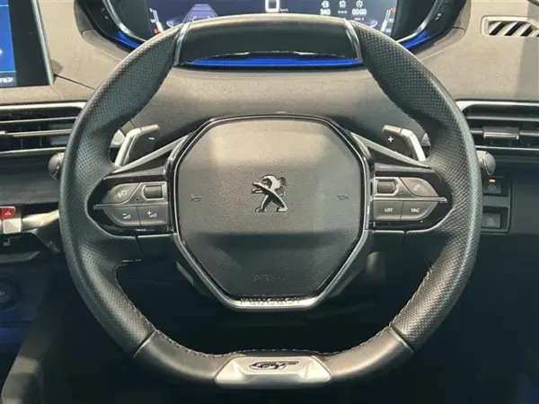 2021 Peugeot 5008 — photo 3 | Tuminion Kenya
