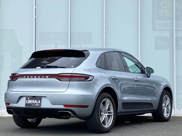 Porsche Macan PDK 4WD Sport Chrono Package Power Steering Plus Entry D ACC BSM LKA Genuine Navigation 360-degree Camera BT Power Back Door LED Auto High Beam Steering Heater Genuine 19-inch AW ETC Warranty Spare Key (Dolomite Silver Metallic) — photo 9