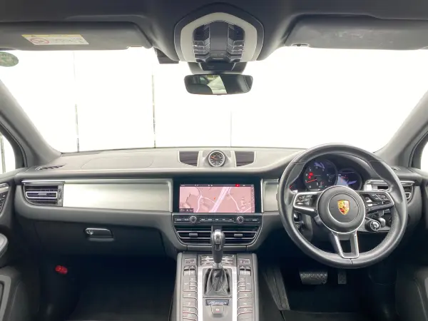 2019 Porsche Macan — photo 2