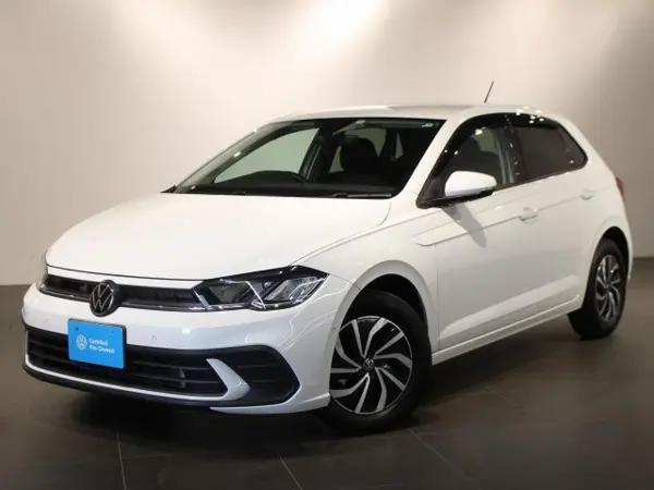 2025 Volkswagen Polo — photo 1