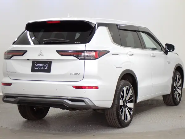 2024 Mitsubishi Outlander — photo 3 | Tuminion Kenya