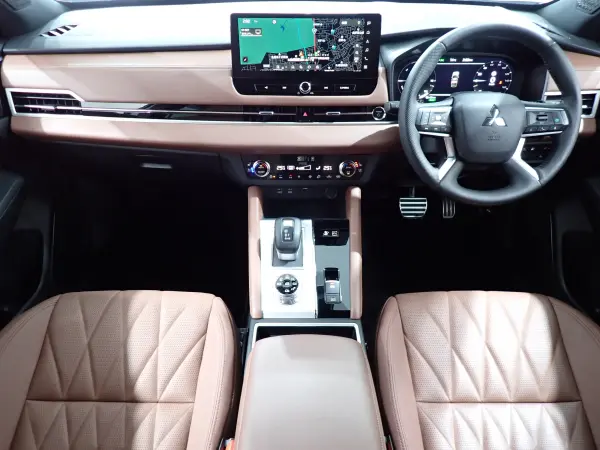 2024 Mitsubishi Outlander — photo 9 | Tuminion Kenya