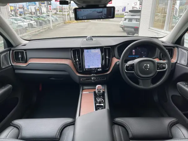 2024 Volvo Xc60 — photo 2