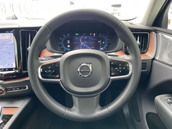 2024 Volvo Xc60 — photo 3