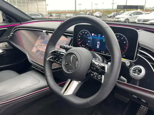 Mercedes-Benz E-Class Wagon E200 Avantgarde AMG Line Package (ISG equipped model) MP202401 Digital Interior Package Former Demo Car Leather Exclusive Package Advanced Package Panoramic Sliding Roof Burmester 4D Sound Head-Up Display New Car Warranty Transfer (Opalite White M) — photo 8