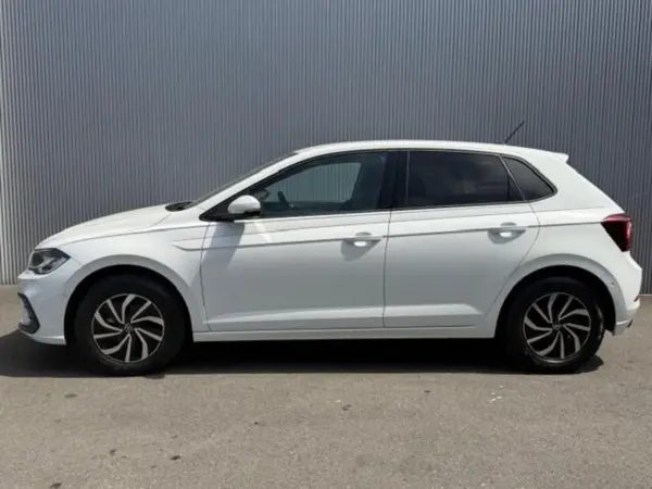 2022 Volkswagen Polo — photo 2