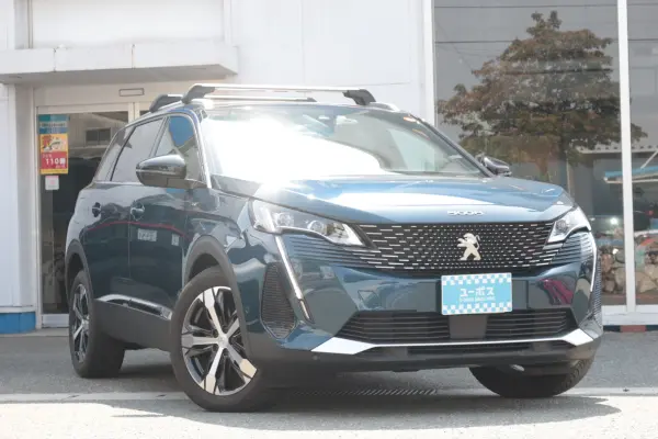 2023 Peugeot 5008 — photo 1