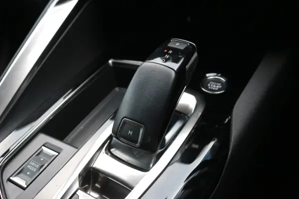 2023 Peugeot 5008 — photo 7 | Tuminion Kenya