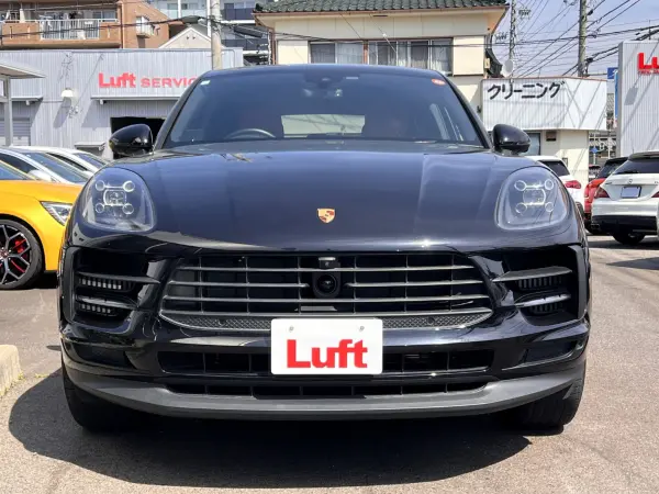 2021 Porsche Macan — photo 3