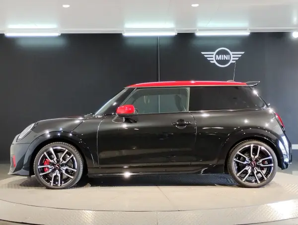 2025 Mini Cooper — photo 3