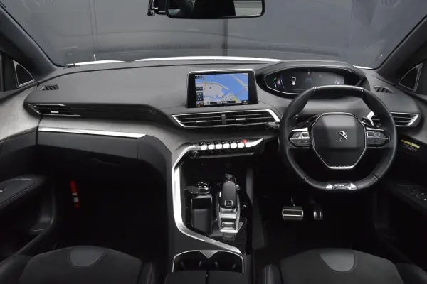 2019 Peugeot 5008 — photo 2