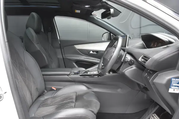 2019 Peugeot 5008 — photo 3