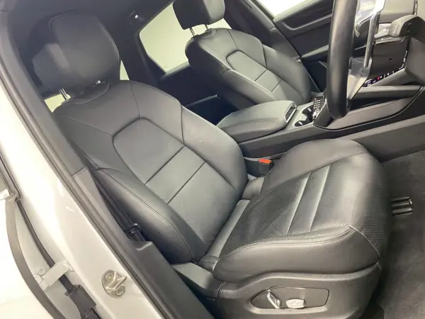 2019 Porsche Cayenne — photo 7 | Tuminion Kenya