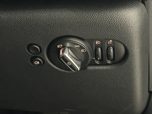 2024 Mini Cooper — photo 9 | Tuminion Kenya