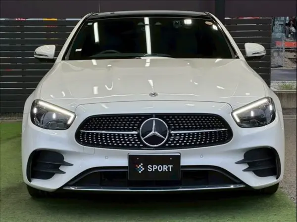 Mercedes-Benz E-Class E200 Sport (BSG Model) Sunroof/360 Camera/Burmester/HUD/ACC/BSM/Radar Cruise Control/Lane Keep Assist/Lane Change Assist/Parking Assist/Seat Heater/Seat Memory/Power Seat (Diamond White) — photo 8
