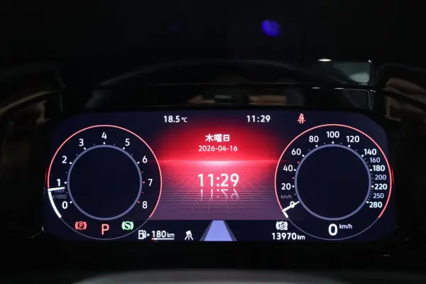 Volkswagen Golf GTI IQ.LIGHT Travel Assist Genuine 19-inch Alloy Wheels Interior Ambient Lighting Seat Heater Adaptive Chassis Control DCC (White) — photo 7