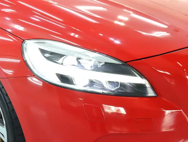 2018 Volvo V40 — photo 8 | Tuminion Kenya