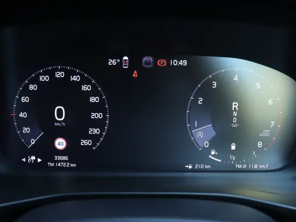 2021 Volvo Xc40 — photo 9 | Tuminion Kenya