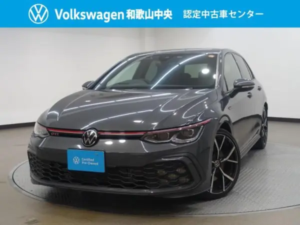 2022 Volkswagen Golf — photo 1