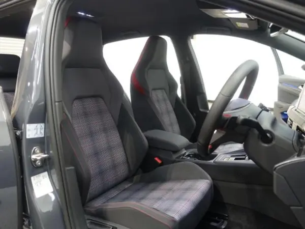 2022 Volkswagen Golf — photo 8 | Tuminion Kenya
