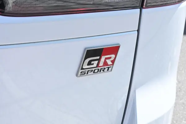 Toyota Land Cruiser 300 3.5 GR Sport 4WD — photo 7