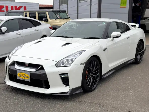 Nissan GT-R 3.8 Premium Edition 4WD Late Model (Brilliant White Pearl 3-Coat Pearl)