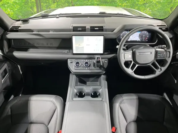 2025 Landrover Defender — photo 2