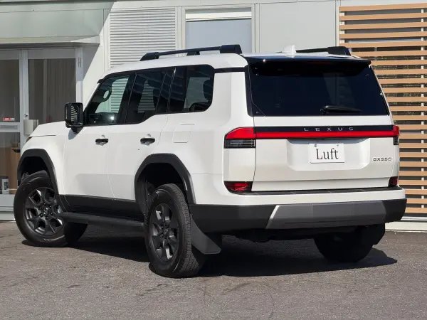2025 Lexus Gx — photo 2