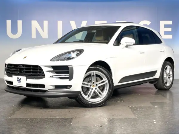 Porsche Macan First Edition (Leather Package) PDK 4WD Panoramic Sunroof Sport Chrono Package Apple CarPlay Genuine Navigation Bluetooth Surround View Camera Power Tailgate Radar Cruise Control Active Suspension (White) — photo 9