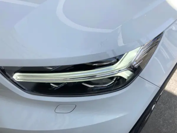 Volvo XC40 T4 AWD Momentum 4WD Certified Used Car Sunroof Genuine 9-inch Navigation Full-Seg 360° View Camera Seat Heater Power Seat Adaptive Cruise Control Collision Mitigation Brake Power Back Door Genuine 19-inch Aluminum (Ice White) — photo 8