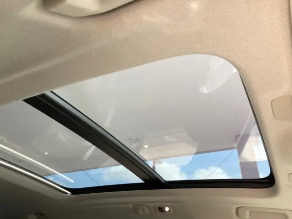 2020 Volvo Xc40 — photo 3