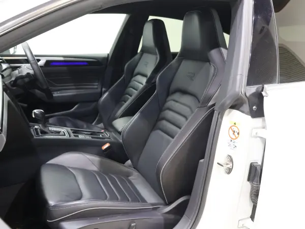 Volkswagen Arteon TSI 4Motion R-Line Advance 4WD — photo 8