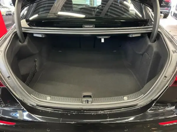 Mercedes-Benz E-Class E200 Sports (BSG Model) MP202301 Panoramic Sliding Roof/Leather Exclusive Package/Black Nappa Leather Seat/Front and Rear Seat Heater/Head-Up Display/Air Balance Package/360° Camera/ETC2.0 (Obsidian Black) — photo 7