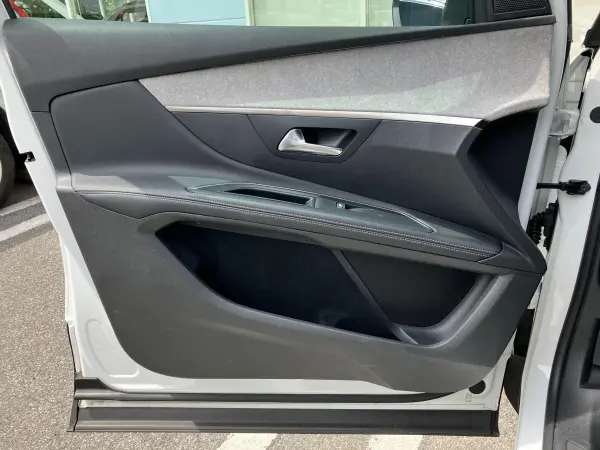 Peugeot 5008 GT BlueHDi Diesel Turbo Certified Used Car Sunroof Apple CarPlay Active Cruise Control Blind Spot Monitor Navigation Digital TV 360 Degree Camera Wireless Charging Drive Recorder ETC Alcantara Power Seat (Pearl White) — photo 9