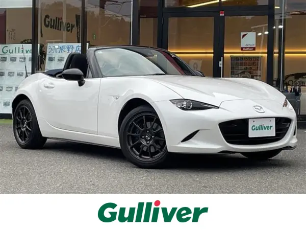 2022 Mazda Roadster — photo 1