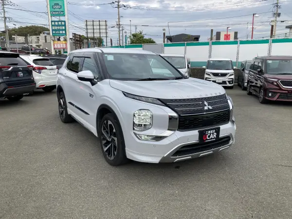 Mitsubishi Outlander PHEV 2.4 P 4WD — photo 9