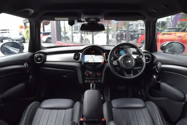 2022 Mini Cooper — photo 3 | Tuminion Kenya