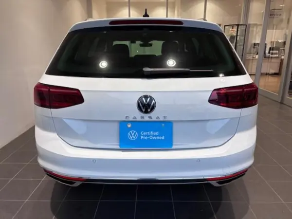 Volkswagen Passat Variant TSI Elegance Certified Used Car Non-Smoking One Owner (Glacier White Metallic) — photo 7