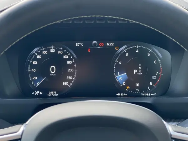 Volvo XC90 B6 AWD R-Design 4WD — photo 7
