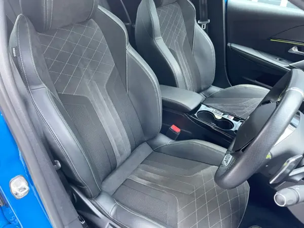 Peugeot 208 GT Certified Used Car Panoramic Glass Roof Active Safety Brake Display Audio Seat Heater Backup Camera Lane Assist Blind Spot Monitor (Blue) — photo 7
